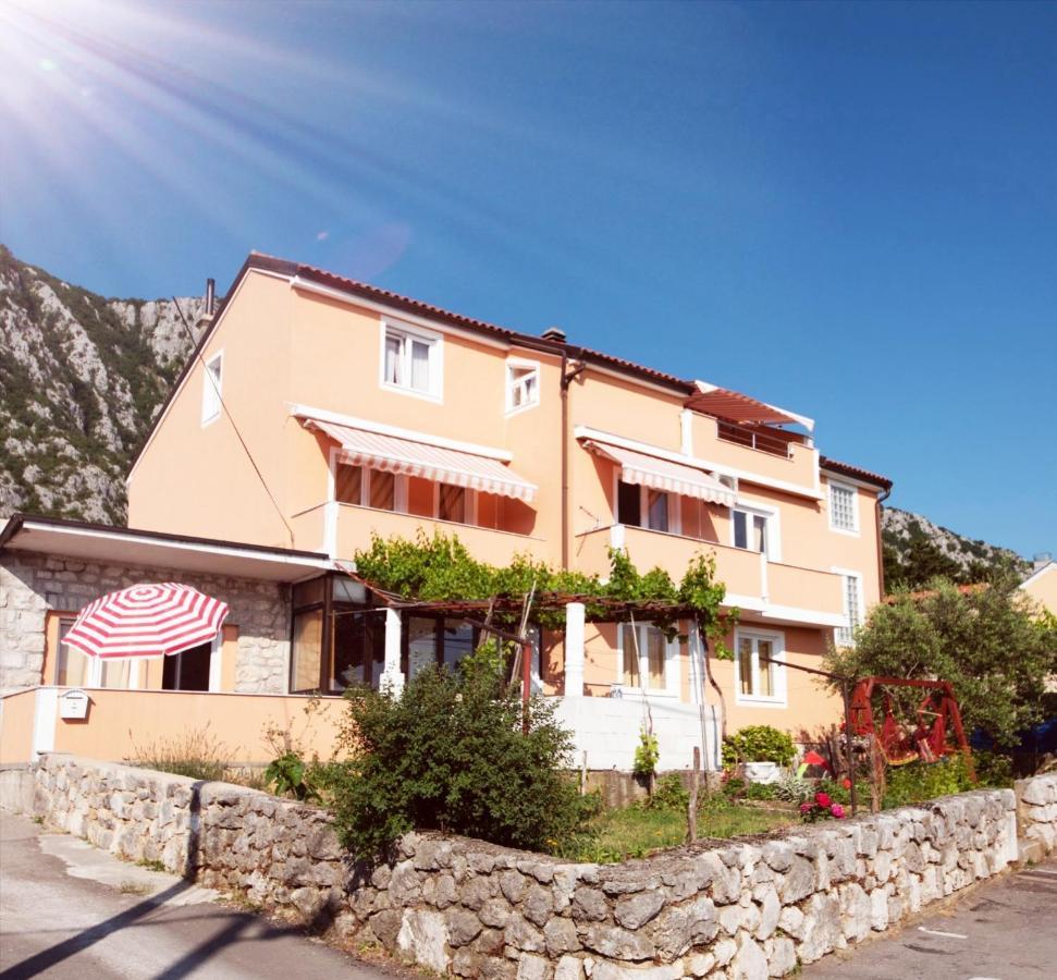Apartman Ivana Grizane-Belgrad ภายนอก รูปภาพ