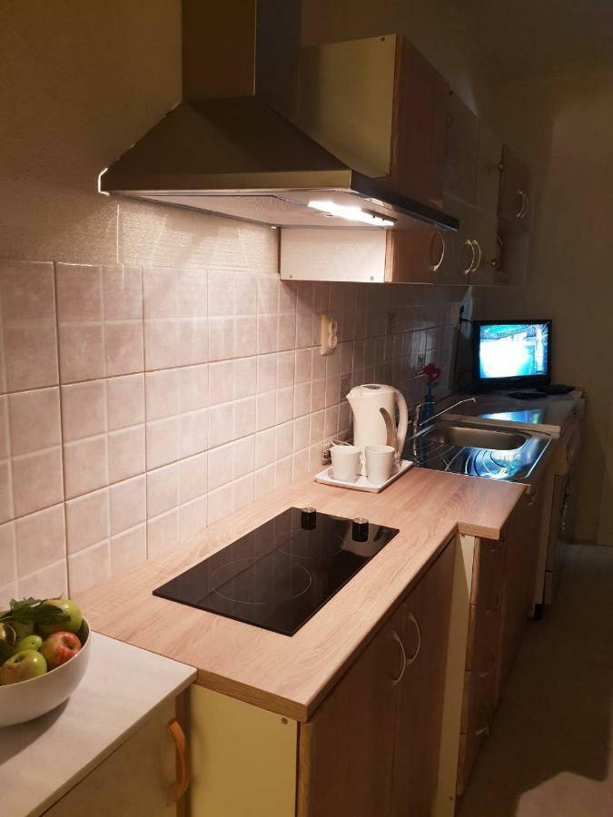 Apartman Ivana Grizane-Belgrad ภายนอก รูปภาพ