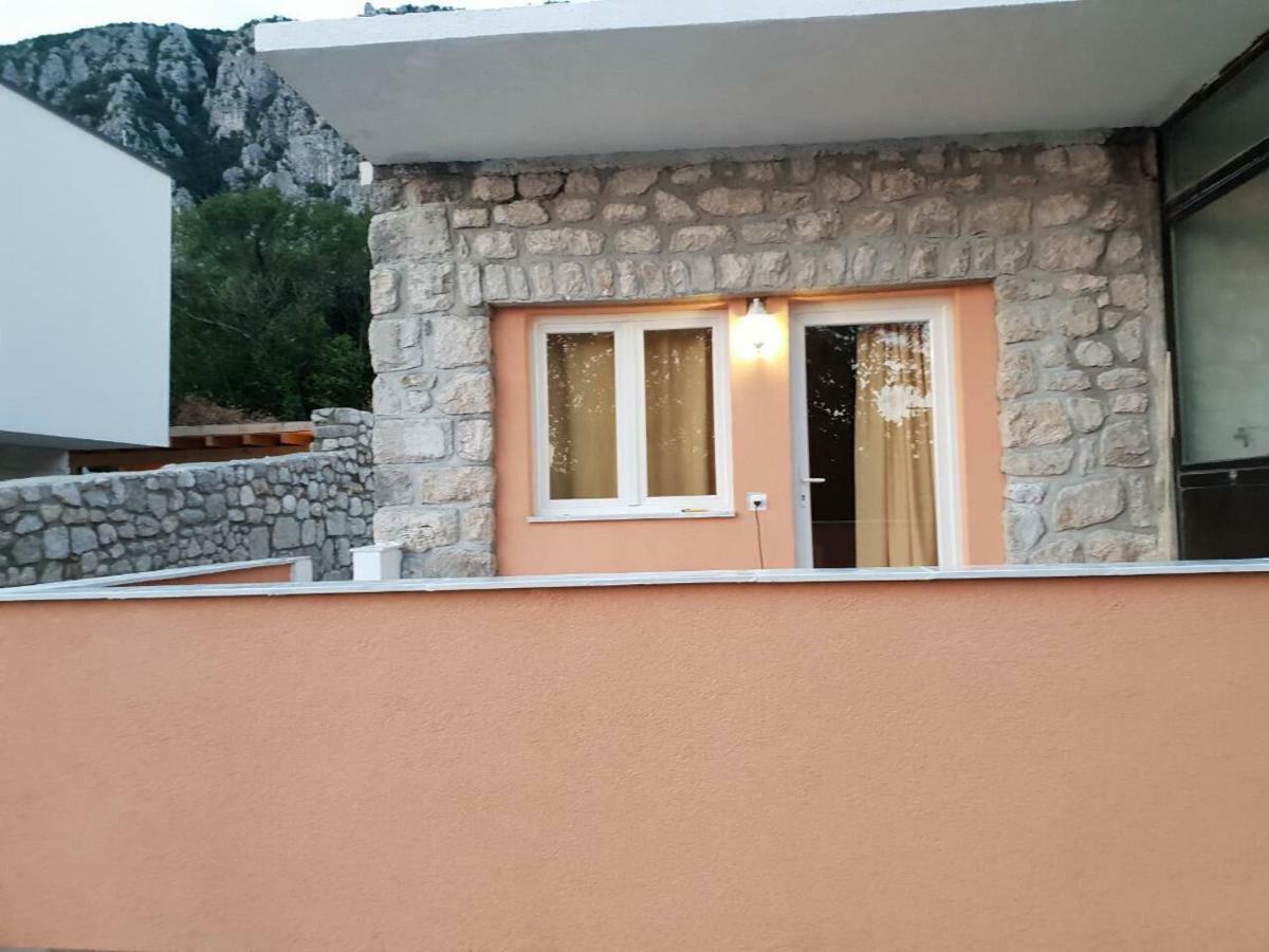 Apartman Ivana Grizane-Belgrad ภายนอก รูปภาพ