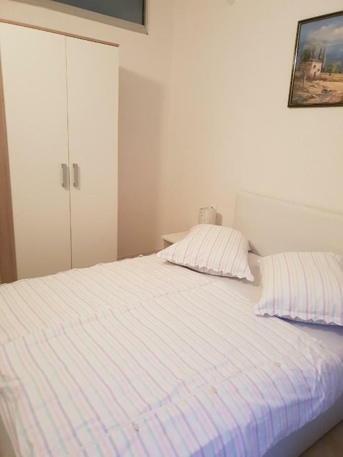 Apartman Ivana Grizane-Belgrad ภายนอก รูปภาพ